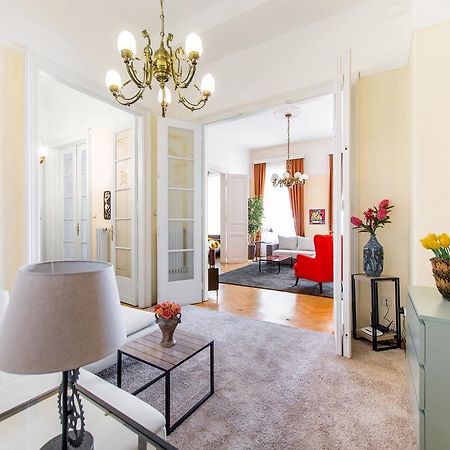 Elegant & Stylish Apartment City Center Budapest Exterior photo