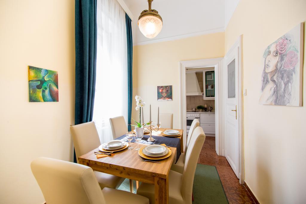 Elegant & Stylish Apartment City Center Budapest Exterior photo