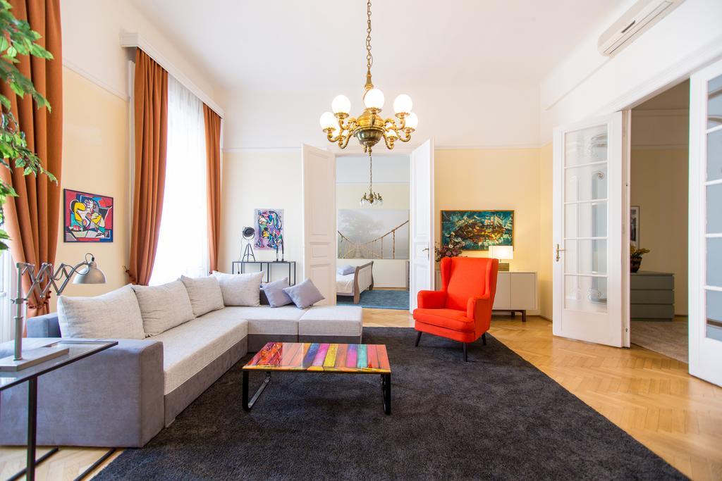Elegant & Stylish Apartment City Center Budapest Exterior photo